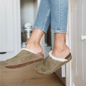 JENNI KAYNE Shearling Lined Moc Clog 37/7 Laurel (green) NWOT